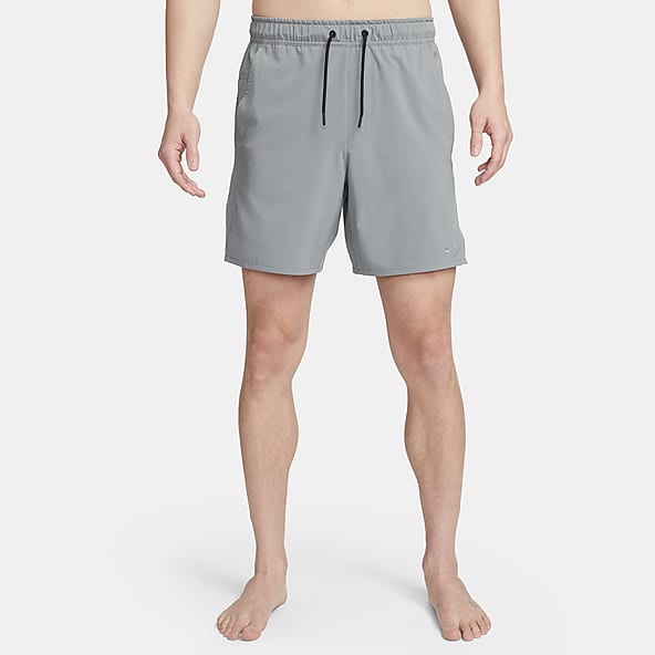 Men s Mid thigh Length Shorts. Nike UK